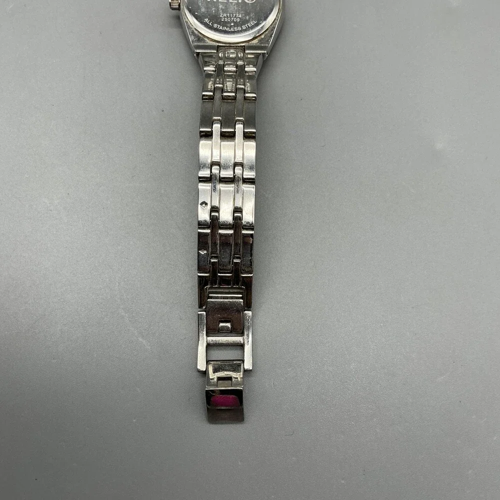 Relic ZR11774 Womens Watch 26mm Blue Gray Crystals Silver Tone New Battery 6.75